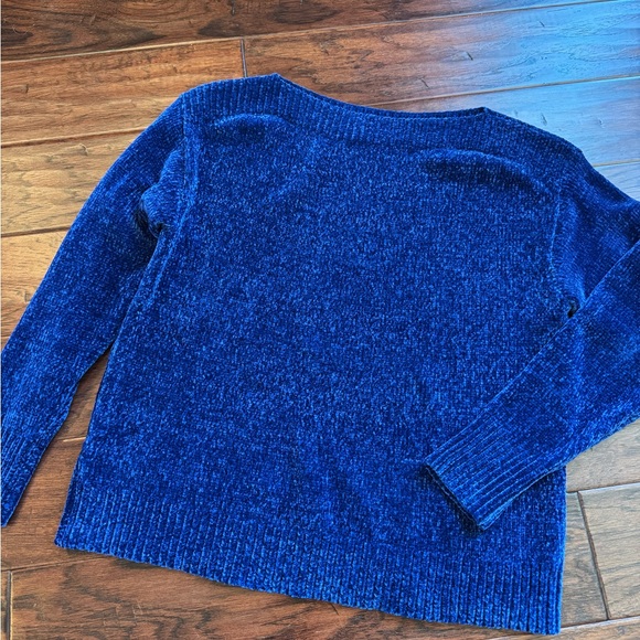 Tommy Bahama Deep Blue Sweater - Picture 2 of 5